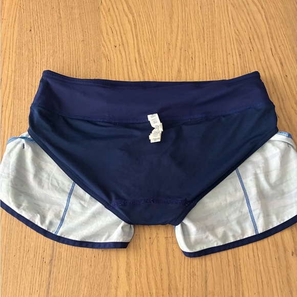 Lululemon Women Seven Wonders Blue Hero Green Print 2.5" Run Speed Shorts 6 - Picture 15 of 16